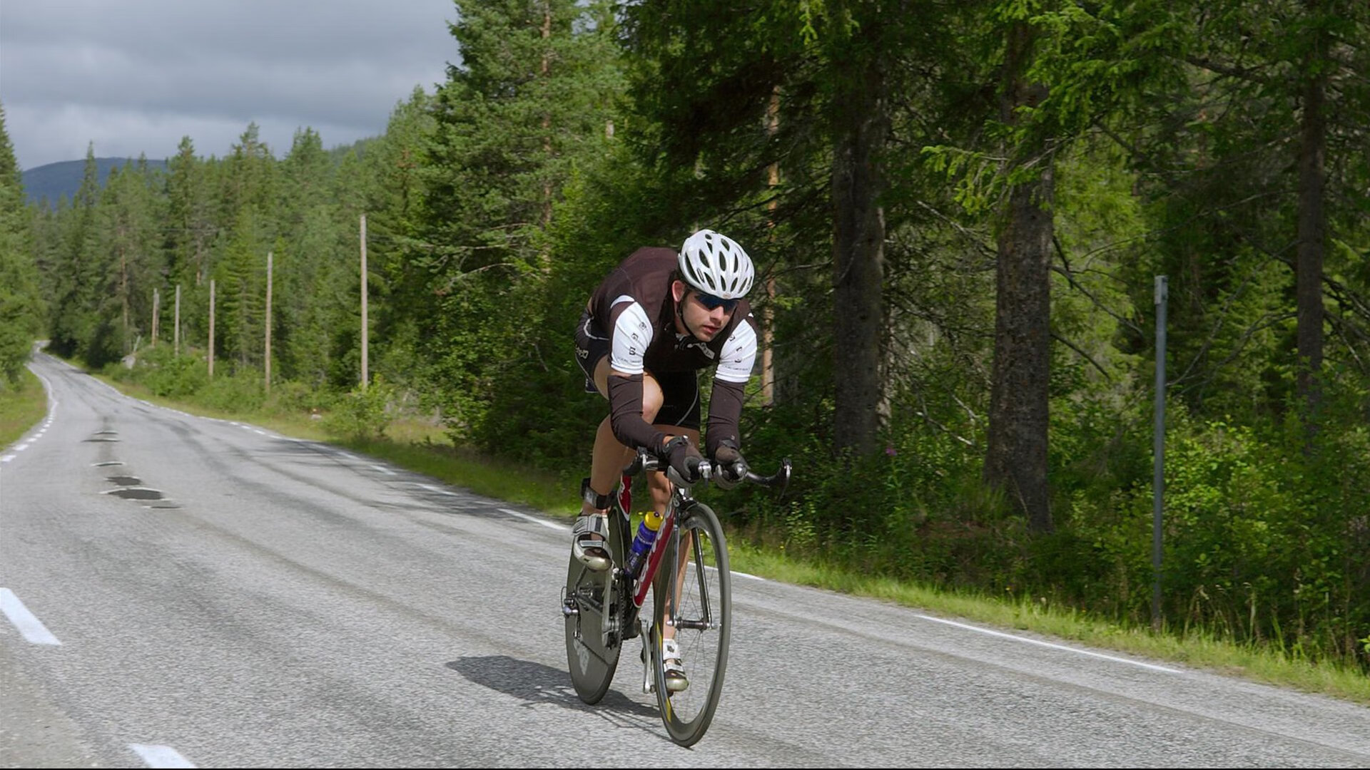 开云体育直播-巅峰对决，葡萄牙与智利的较量中，梅西如何接管年度焦点之战